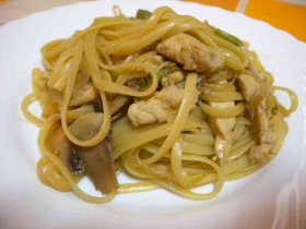 Recetas caseras : Tallarines con pollo al estilo chino 