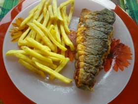 Recetas caseras : Lubina rellena de Jam�n Serrano y guarnici�n de Patatas Fritas 