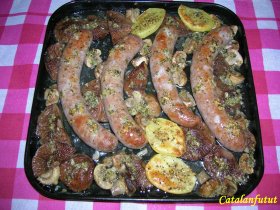 Recetas caseras : Longanizas asadas con robellones y champis  