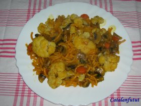 Recetas caseras : Fideos con coliflor y champi�ones  