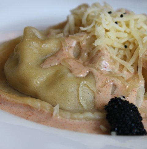 Recetas caseras : Agnolotis de reques�n y anchoas y salsa de arena de tomate 