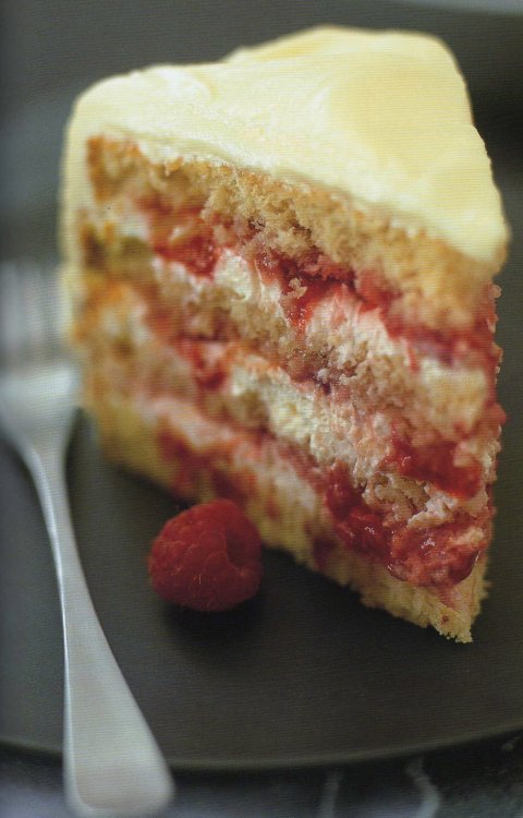 Recetas caseras : Pastel de chocolate blanco y frutas rojas 