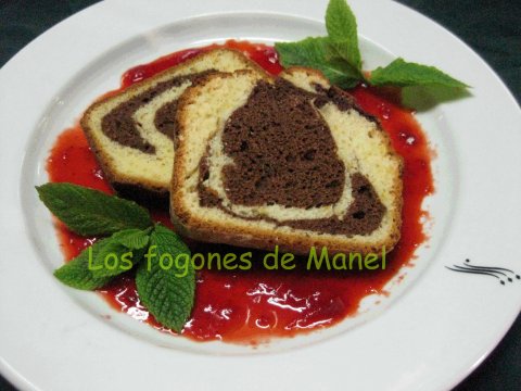 Recetas caseras : Bizcocho de m�rmol con coul�s de fresas 