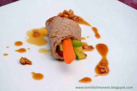 Recetas caseras : Canel�n de ternera con verduritas y salsa de soja, miel y kikos 