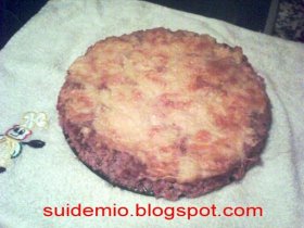Recetas caseras : Pastel de carne y besamel sobre masa crujiente 