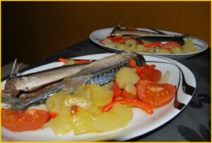 Caballas asadas con verduras