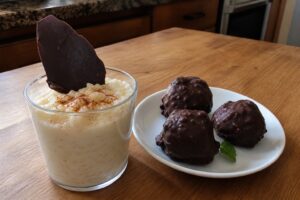 Arroz con leche en dos texturas con chocolate amargo