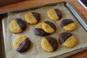 Galletas de polenta con aroma de pimienta y sal Maldón