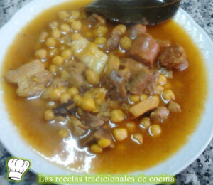 Caldereta de garbanzos